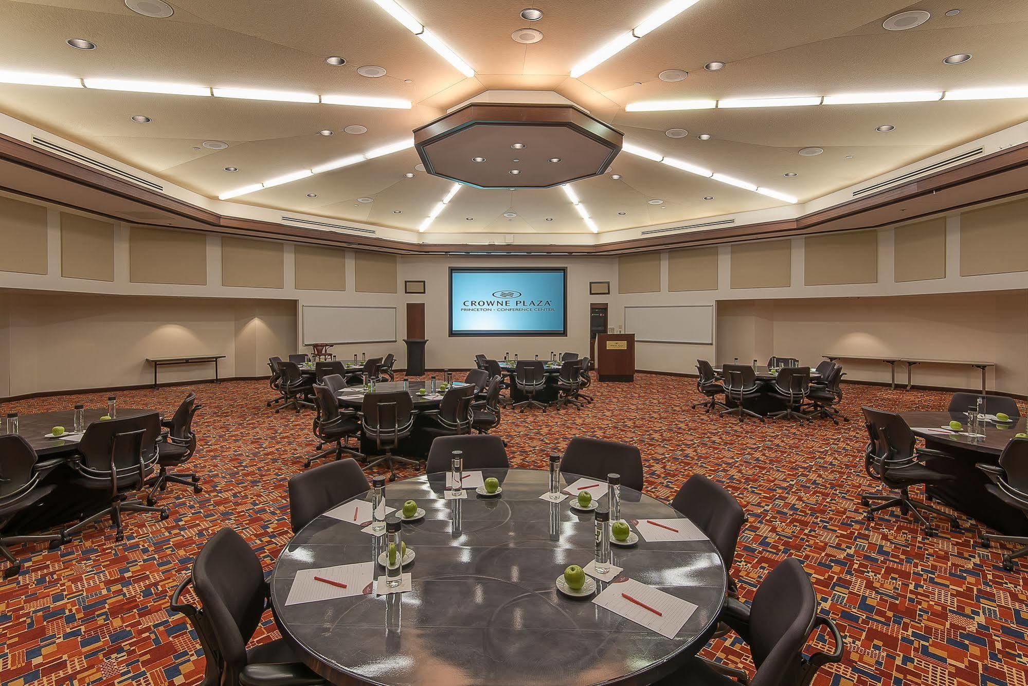 Express Princeton Southeast By Ihg Hotel 3*